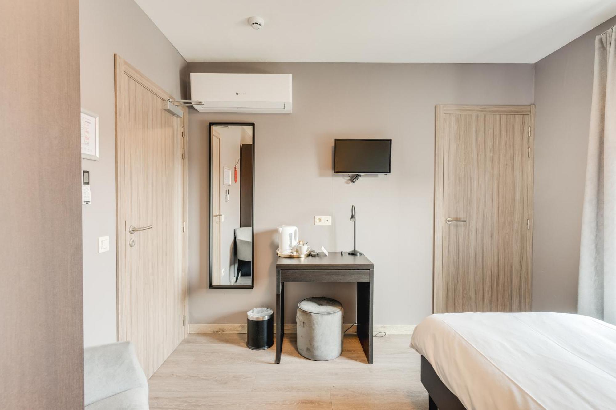 Hotel Italia Зелзате Экстерьер фото